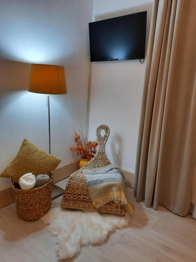 Cocooning In A Lovely Mountain Suite - Two Azuga Exterior foto