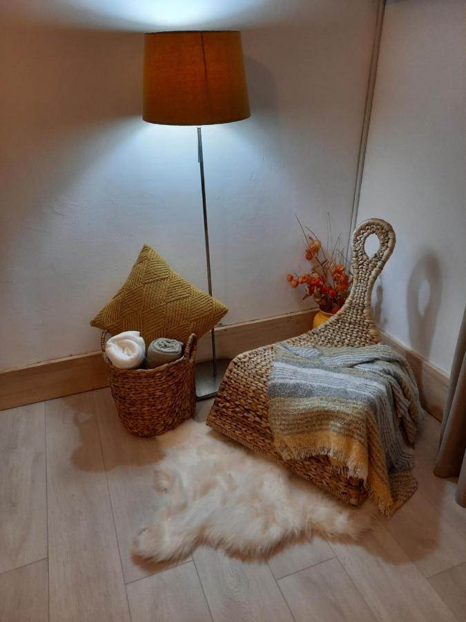 Cocooning In A Lovely Mountain Suite - Two Azuga Exterior foto